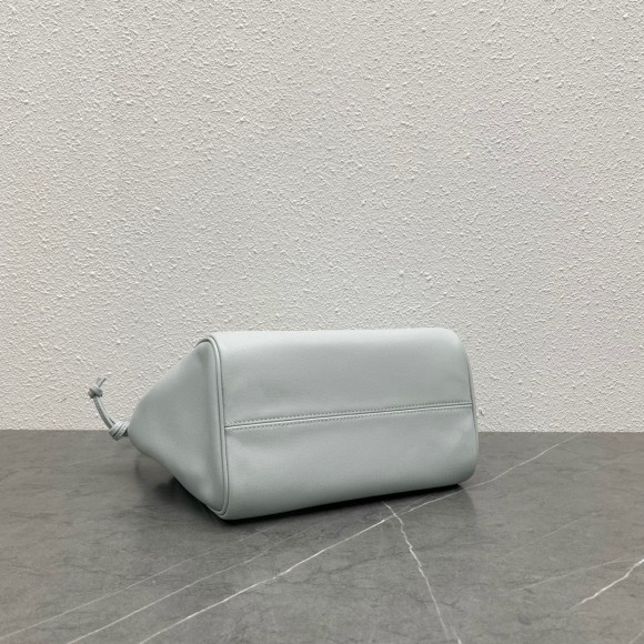 Ce**e small cabas drawstring cuir triomphe bag in blue calfskin