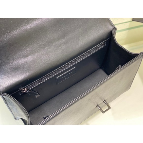 D*or 30 montaigne chain bag with handle in black lambskin