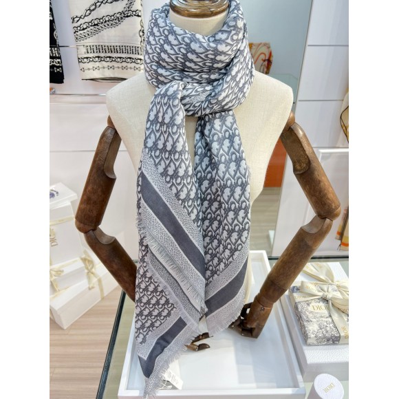 D*or d-oblique shawl in grey wool and cotton