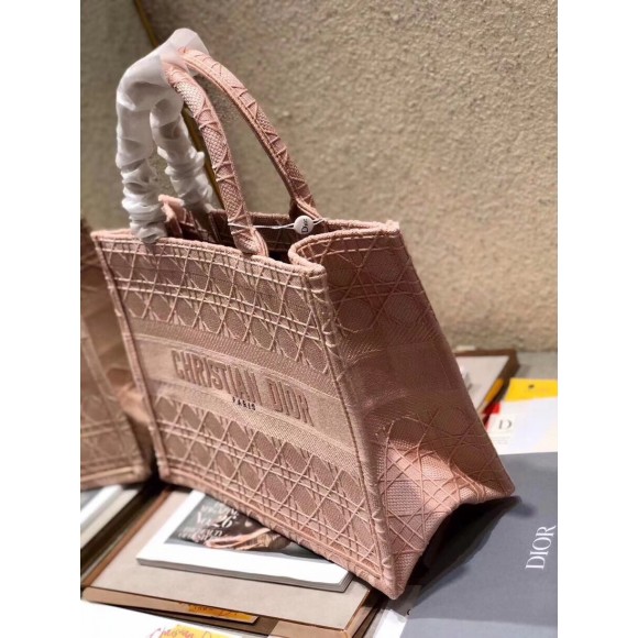 D*or medium book tote bag in pink cannage embroidered canvas