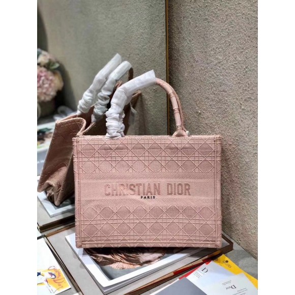 D*or medium book tote bag in pink cannage embroidered canvas
