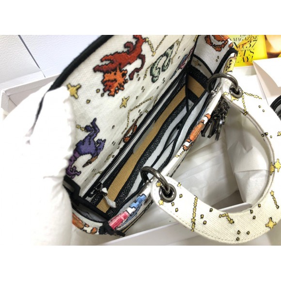 D*or lady d-lite medium bag in white pixel zodiac embroidery