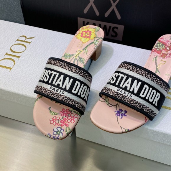 D*or dway heeled slides in powder petites fleurs embroidered cotton