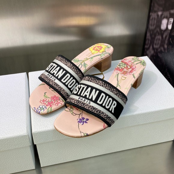 D*or dway heeled slides in powder petites fleurs embroidered cotton