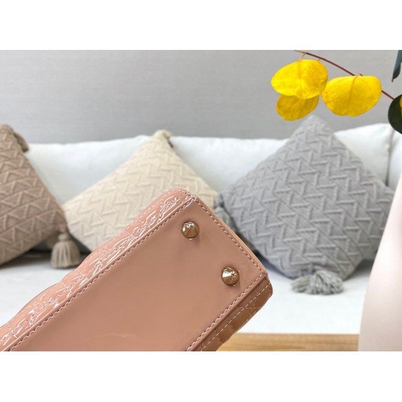 D*or small lady D*or bag in powder patent cannage calfskin
