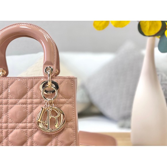 D*or small lady D*or bag in powder patent cannage calfskin