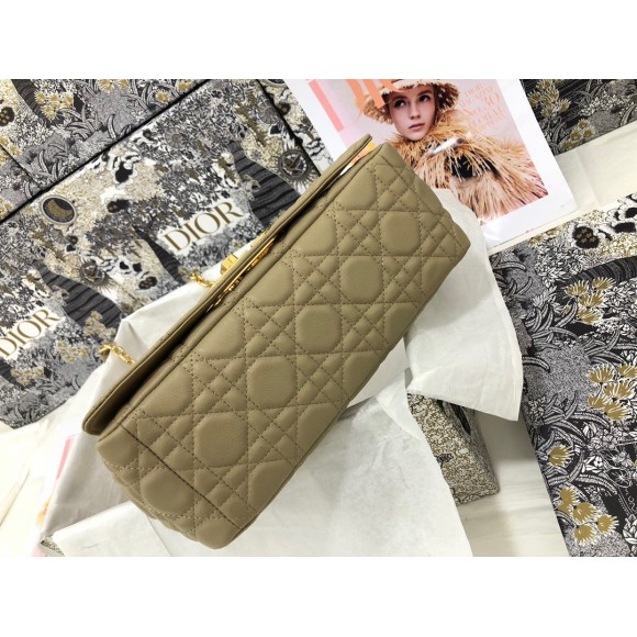 D*or caro medium bag in beige cannage calfskin