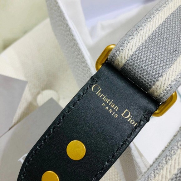 D*or adjustable shoulder strap in grey embroidery canvas