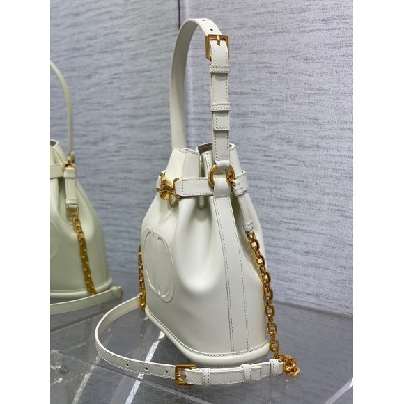 D*or c'est medium bag in white saddle calfskin