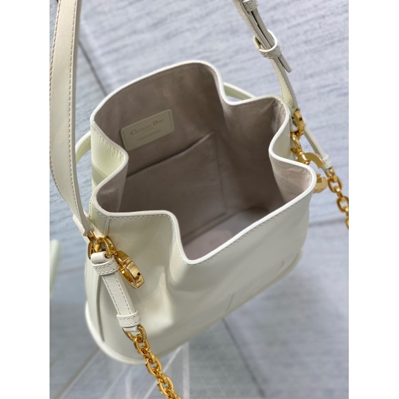 D*or c'est medium bag in white saddle calfskin