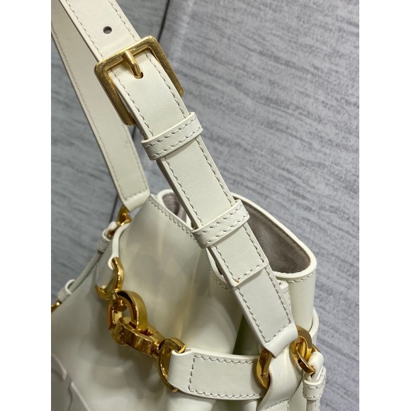 D*or c'est medium bag in white saddle calfskin