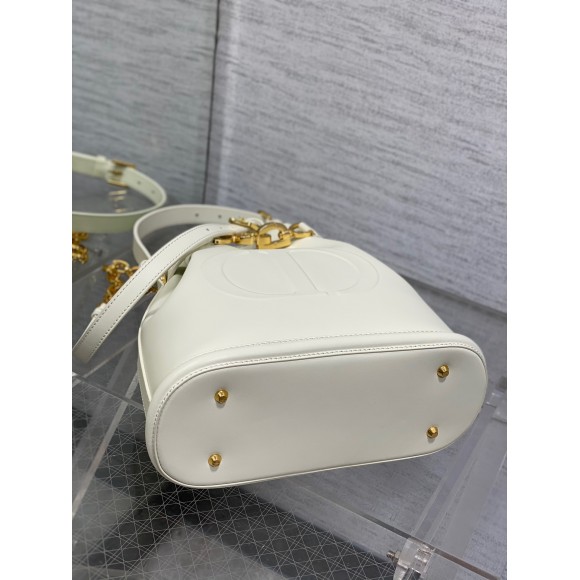D*or c'est medium bag in white saddle calfskin