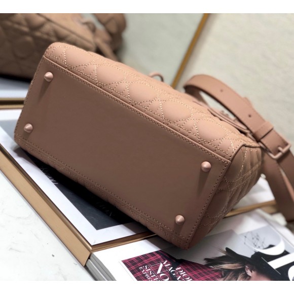 D*or lady D*or medium bag in blush ultramatte cannage calfskin
