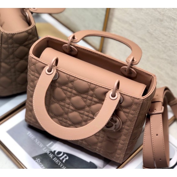 D*or lady D*or medium bag in blush ultramatte cannage calfskin