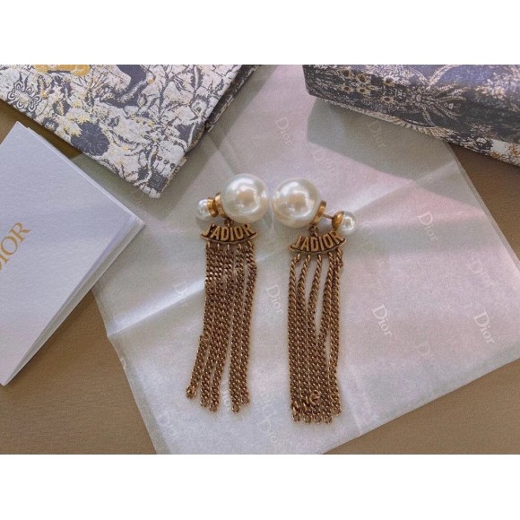 D*or tribales chain earrings in antique gold-finish metal