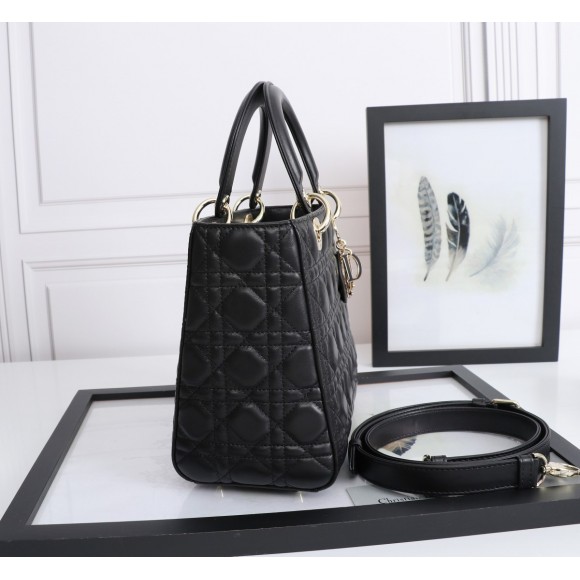 D*or lady D*or medium bag in black lambskin with enamel charm