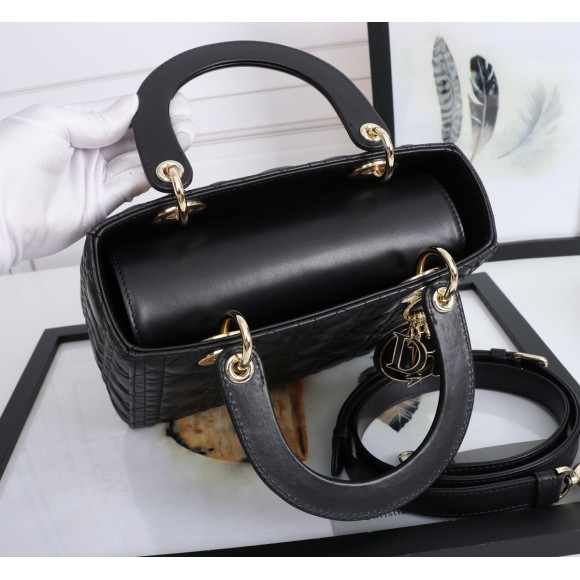 D*or lady D*or medium bag in black lambskin with enamel charm