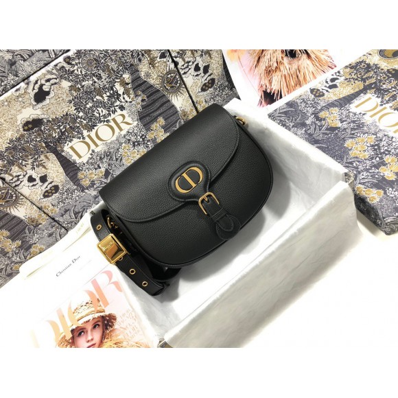 D*or bobby medium bag in black grained calfskin