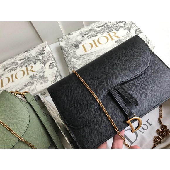 D*or saddle chain pouch in black grained calfskin