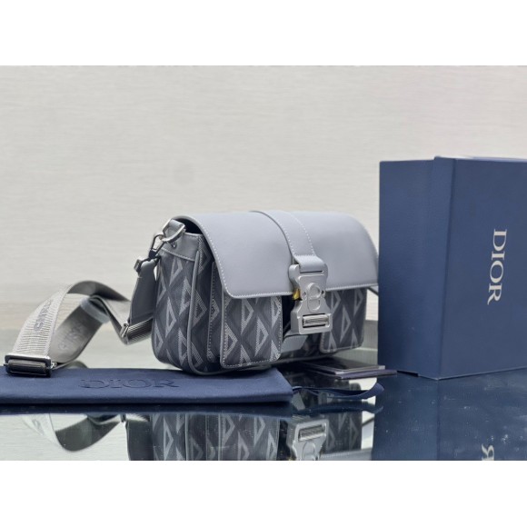 D*or hit the road messenger bag in gray cd diamond canvas