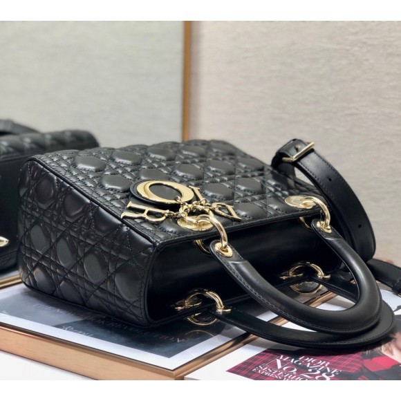 D*or lady D*or medium bag in black cannage lambskin