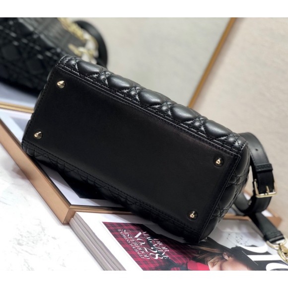 D*or lady D*or medium bag in black cannage lambskin