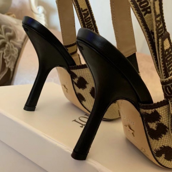 D*or j'aD*or slingback pumps 100mm in mizza embroidered cotton
