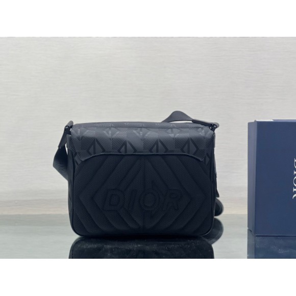 D*or explorer messenger bag in black cd diamond mirage ski capsule nylon