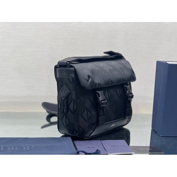 D*or explorer messenger bag in black cd diamond mirage ski capsule nylon