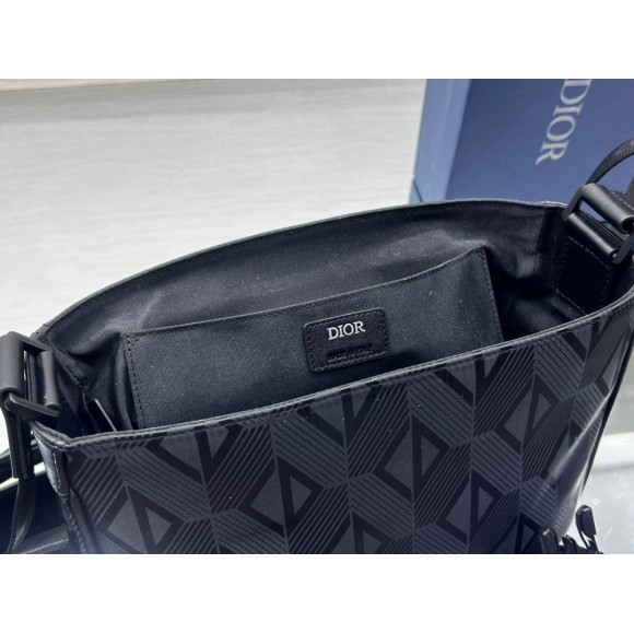 D*or explorer messenger bag in black cd diamond mirage ski capsule nylon