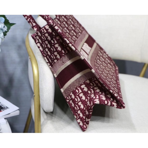 D*or medium book tote bag in bordeaux D*or oblique embroidery