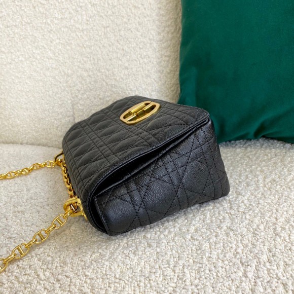 D*or caro medium bag in black cannage calfskin