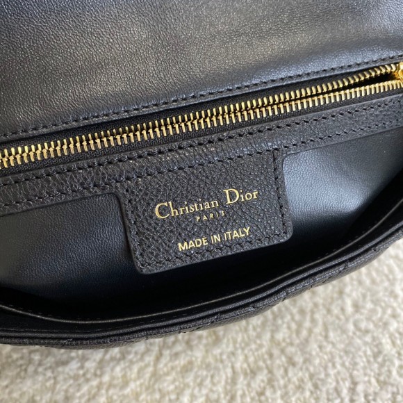 D*or caro medium bag in black cannage calfskin