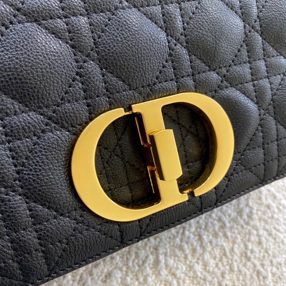 D*or caro medium bag in black cannage calfskin