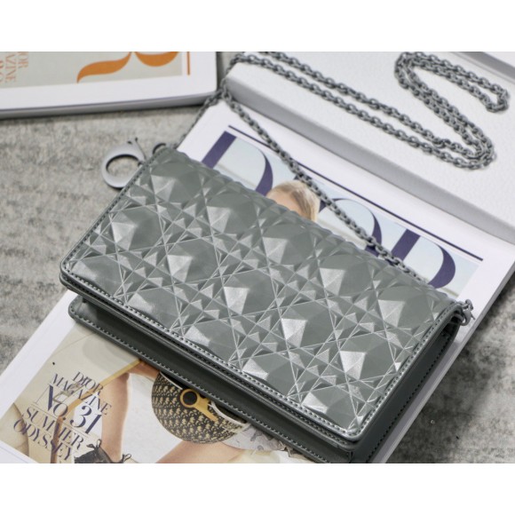 D*or lady D*or chain pouch in grey diamond calfskin