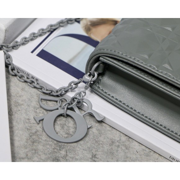 D*or lady D*or chain pouch in grey diamond calfskin