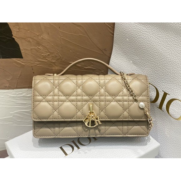 D*or miss D*or mini bag in beige cannage lambskin