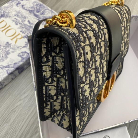 D*or 30 montaigne bag with chain in blue oblique jacquard