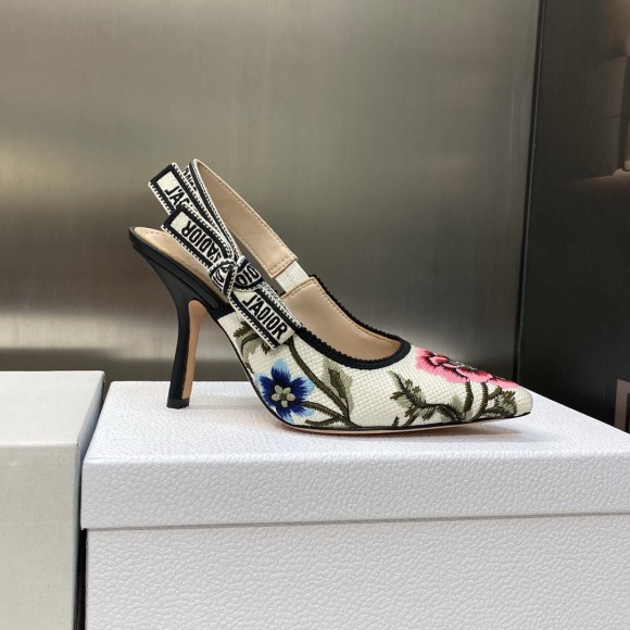 D*or j'aD*or slingback pumps 100mm in white petites fleurs embroidered cotton