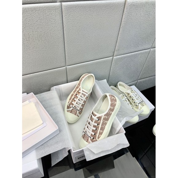 D*or walk'n'D*or sneakers in nude oblique embroidered cotton