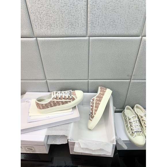 D*or walk'n'D*or sneakers in nude oblique embroidered cotton