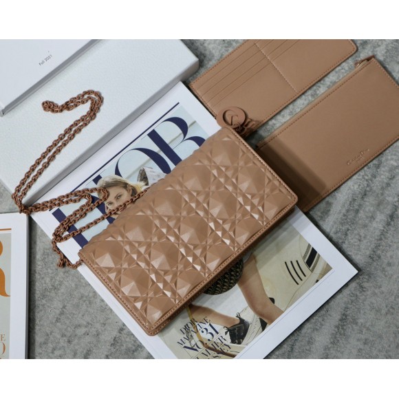 D*or lady D*or chain pouch in poudre diamond calfskin