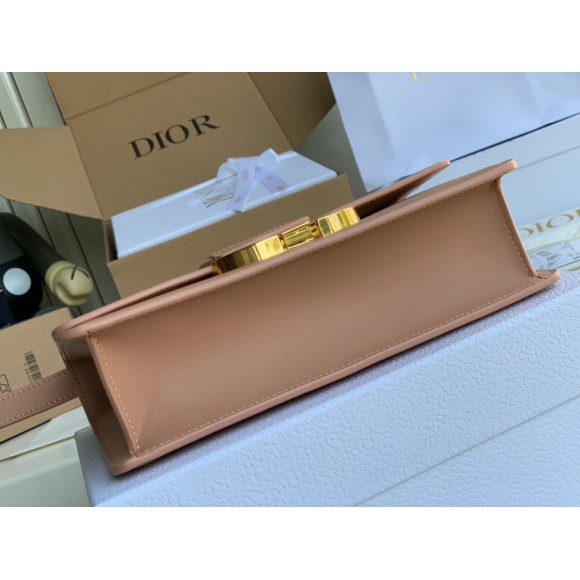 D*or 30 montaigne medium bag in poudre box calfskin