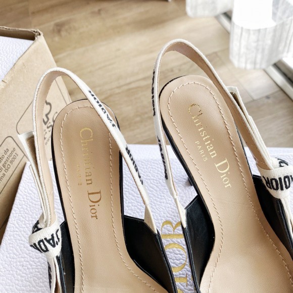 D*or j'aD*or slingback pumps 100mm in black patent calfskin