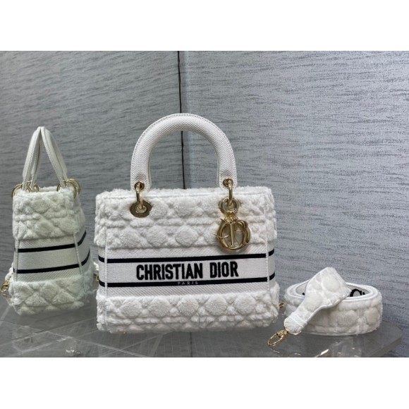 D*or lady d-lite medium bag in white cannage shearling