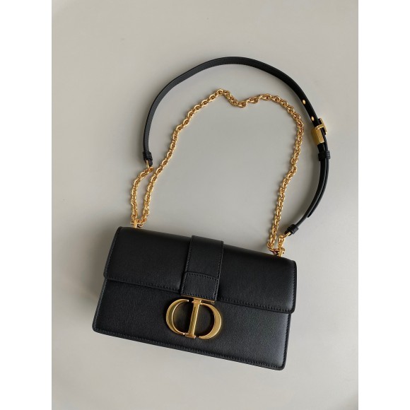 D*or 30 montaigne east-west bag with chain in black calfskin