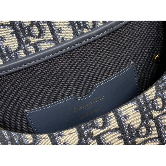 D*or bobby medium bag in blue D*or oblique jacquard