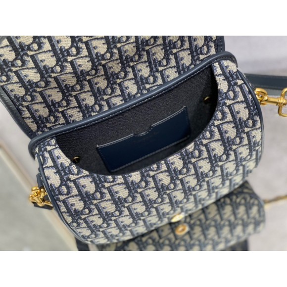 D*or bobby medium bag in blue D*or oblique jacquard