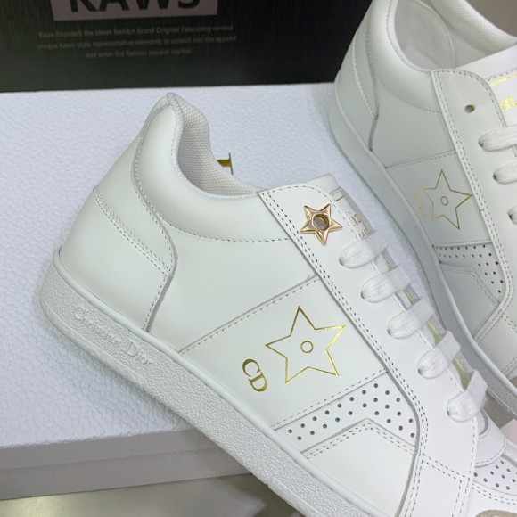 D*or star sneakers in white calfskin with gold star