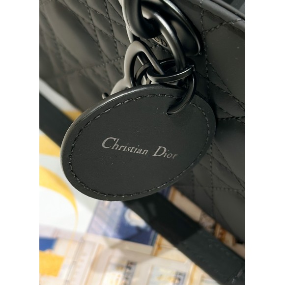 D*or lady d-joy medium bag in black ultramatte calfskin
